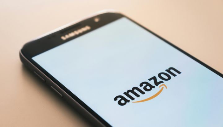 Amazon The Ultimate E-Commerce Giant Shaping the Future of Retail